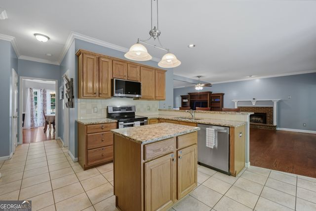 49 TIMBERLAKE Cove NE, Cartersville, GA 30121