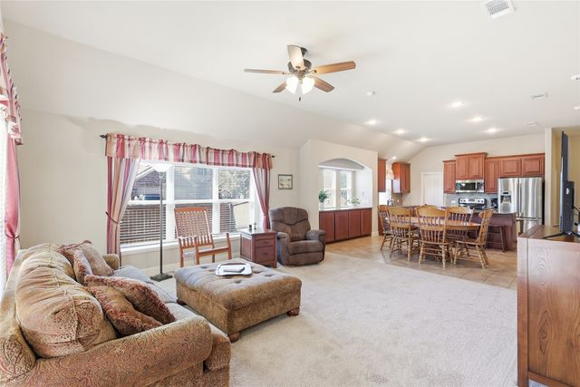 8204 Spitfire Trail, Aubrey, TX 76227