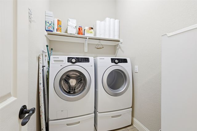 8204 Spitfire Trail, Aubrey, TX 76227