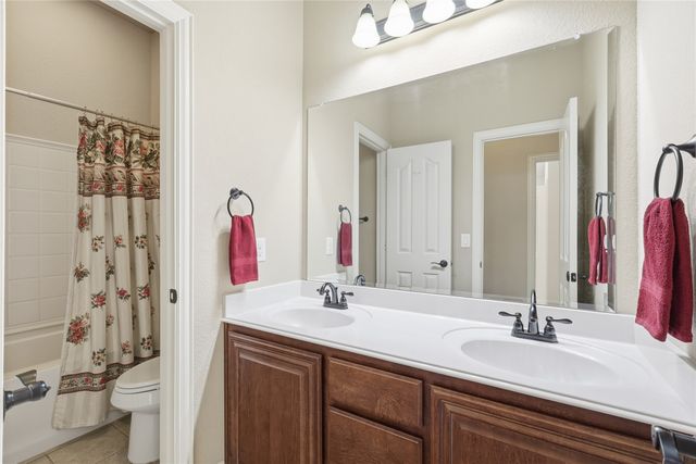 8204 Spitfire Trail, Aubrey, TX 76227