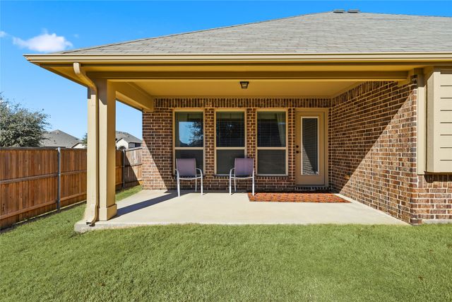 8204 Spitfire Trail, Aubrey, TX 76227