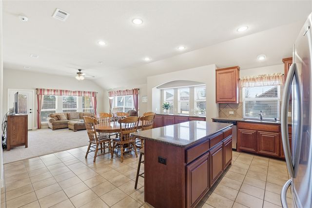 8204 Spitfire Trail, Aubrey, TX 76227