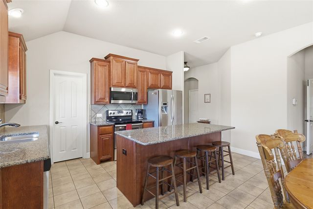 8204 Spitfire Trail, Aubrey, TX 76227