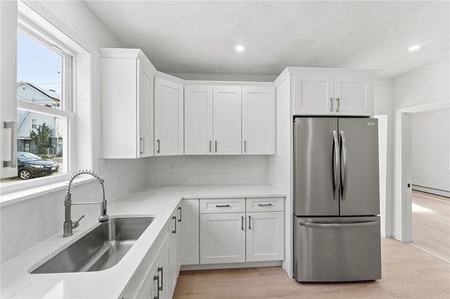 26 Alto Street, Cranston, RI 02920