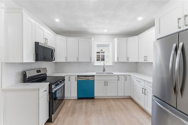 26 Alto Street, Cranston, RI 02920