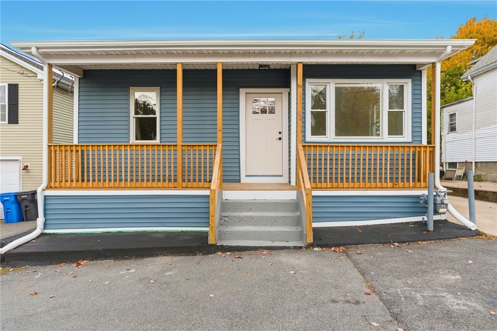 26 Alto Street, Cranston, RI 02920