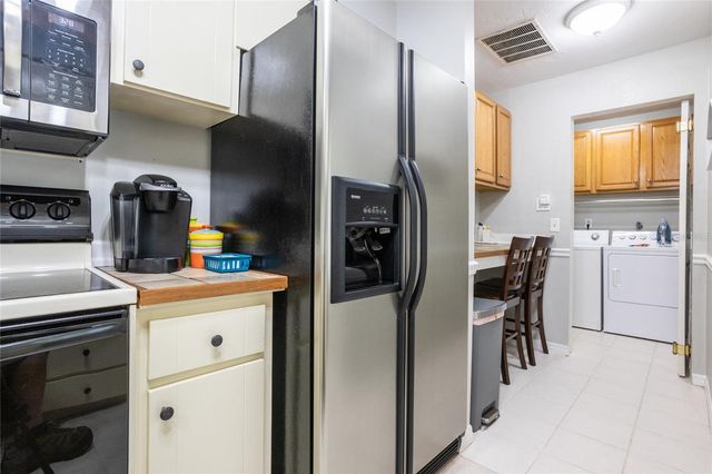 8432 SW 46 ROAD, Gainesville, FL 32608