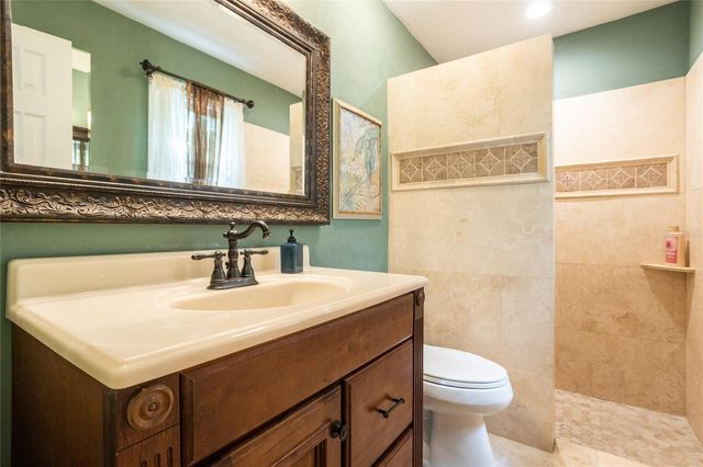 8432 SW 46 ROAD, Gainesville, FL 32608