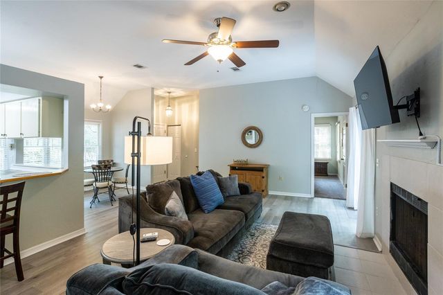 8432 SW 46 ROAD, Gainesville, FL 32608