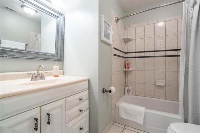 8432 SW 46 ROAD, Gainesville, FL 32608