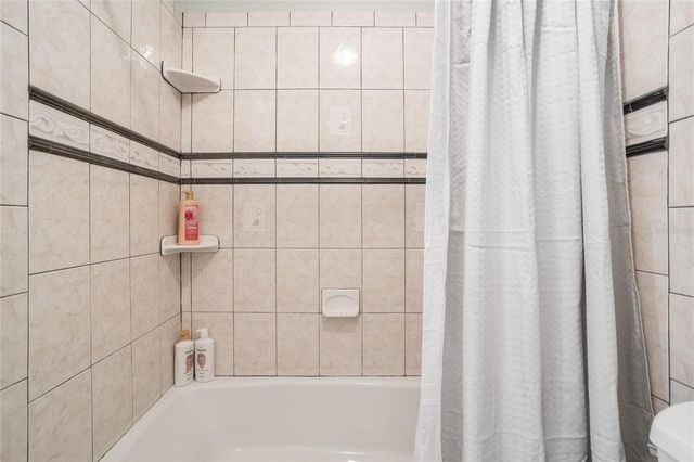 8432 SW 46 ROAD, Gainesville, FL 32608