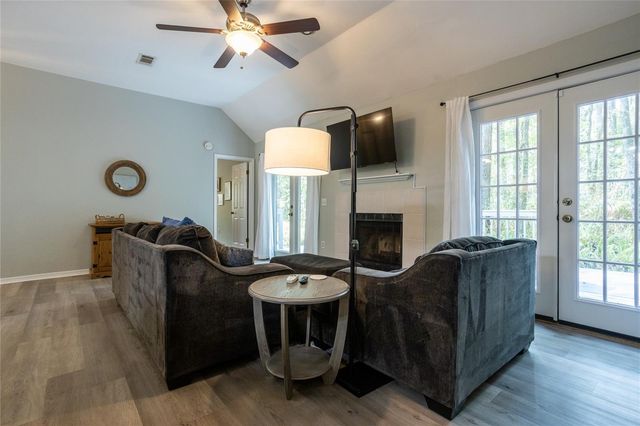 8432 SW 46 ROAD, Gainesville, FL 32608