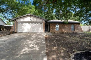 1003 Shana Court, Arlington, TX 76014