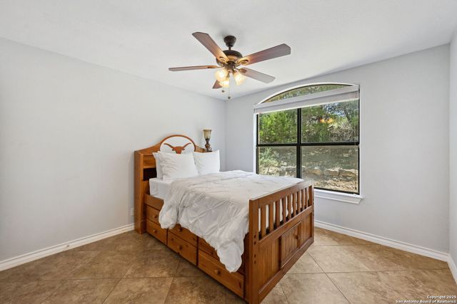 632 LASSO LOOP, Canyon Lake, TX 78133