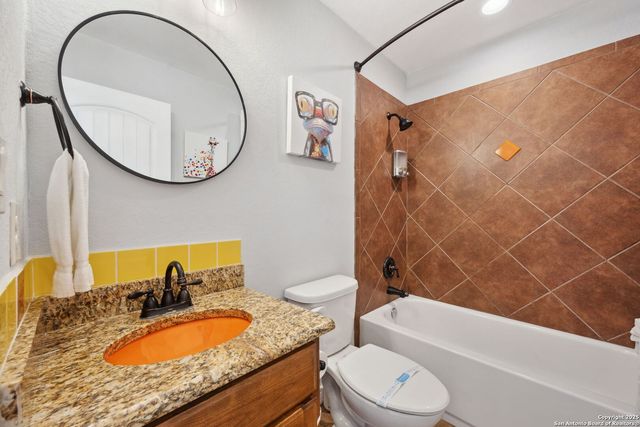 632 LASSO LOOP, Canyon Lake, TX 78133