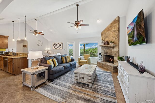632 LASSO LOOP, Canyon Lake, TX 78133