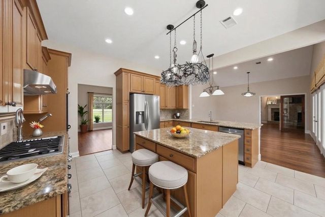 7811 Angelina Drive, Athens, TX 75752