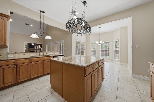 7811 Angelina Drive, Athens, TX 75752