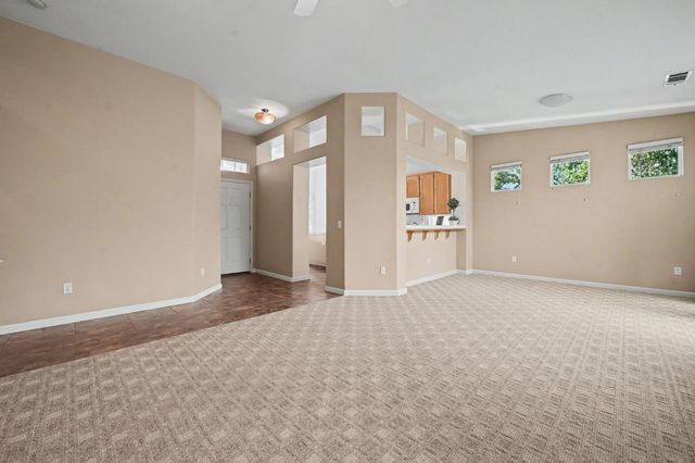 88 Westbrook Dr, Lodi, CA 95242