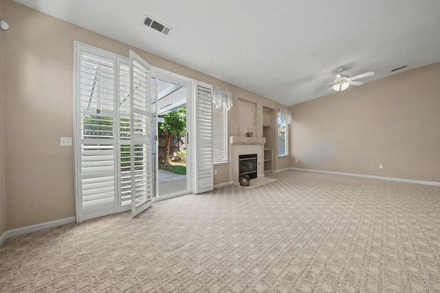 88 Westbrook Dr, Lodi, CA 95242