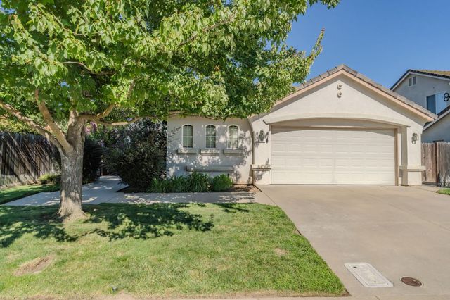 88 Westbrook Dr, Lodi, CA 95242