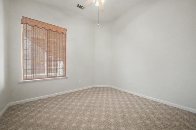 88 Westbrook Dr, Lodi, CA 95242