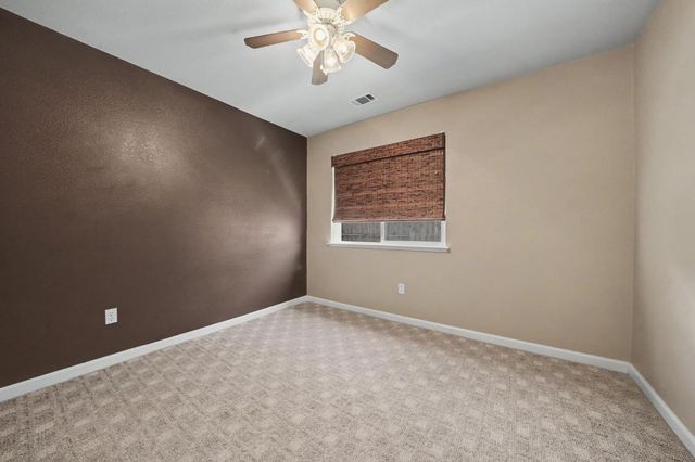 88 Westbrook Dr, Lodi, CA 95242