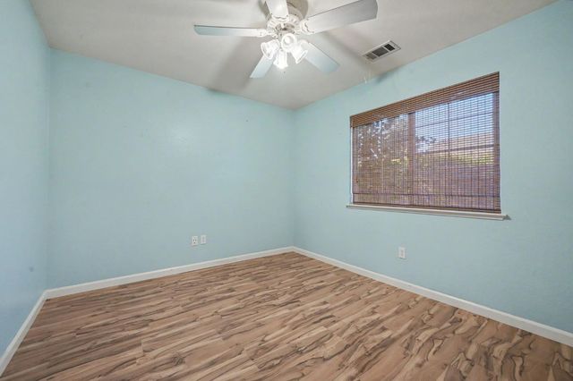 88 Westbrook Dr, Lodi, CA 95242