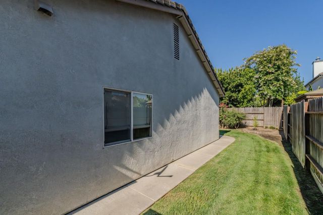 88 Westbrook Dr, Lodi, CA 95242