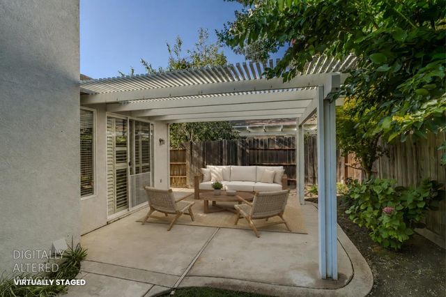 88 Westbrook Dr, Lodi, CA 95242
