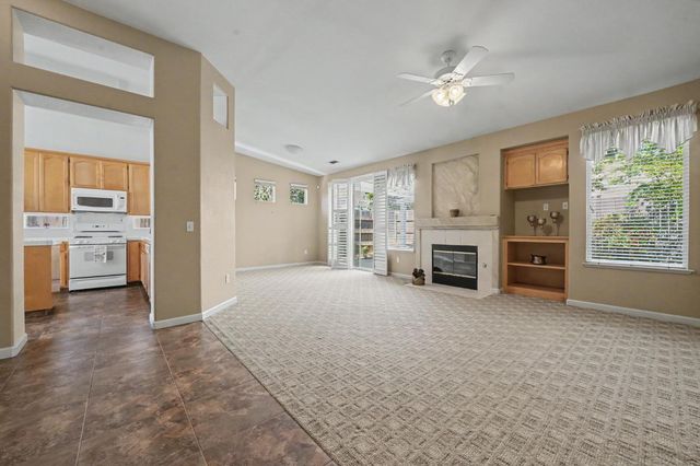 88 Westbrook Dr, Lodi, CA 95242
