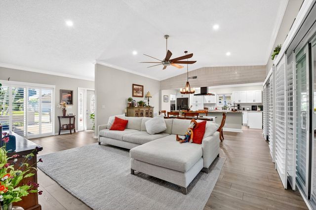 10265 Greentrail Drive N, Boynton Beach, FL 33436