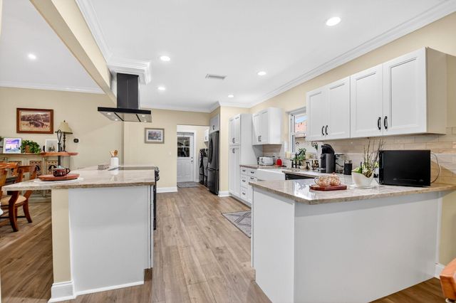 10265 Greentrail Drive N, Boynton Beach, FL 33436