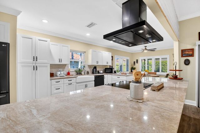 10265 Greentrail Drive N, Boynton Beach, FL 33436