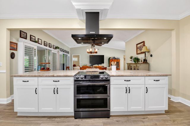 10265 Greentrail Drive N, Boynton Beach, FL 33436