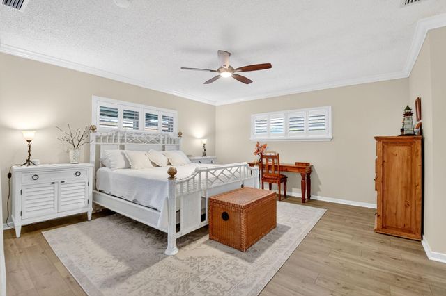 10265 Greentrail Drive N, Boynton Beach, FL 33436