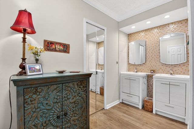 10265 Greentrail Drive N, Boynton Beach, FL 33436