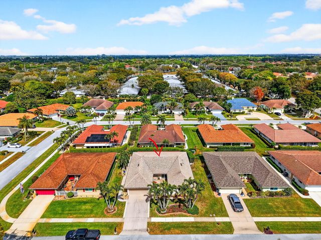 10265 Greentrail Drive N, Boynton Beach, FL 33436