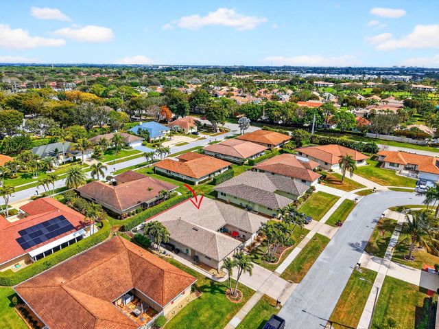 10265 Greentrail Drive N, Boynton Beach, FL 33436