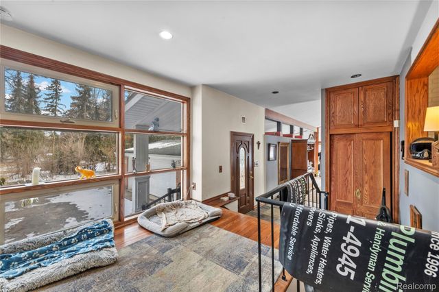 32998 Biddestone Lane, Farmington Hills, MI 48334