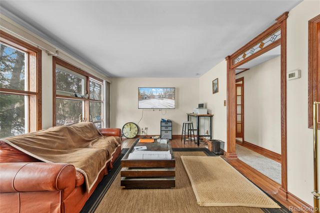 32998 Biddestone Lane, Farmington Hills, MI 48334