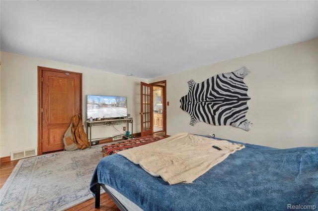 32998 Biddestone Lane, Farmington Hills, MI 48334