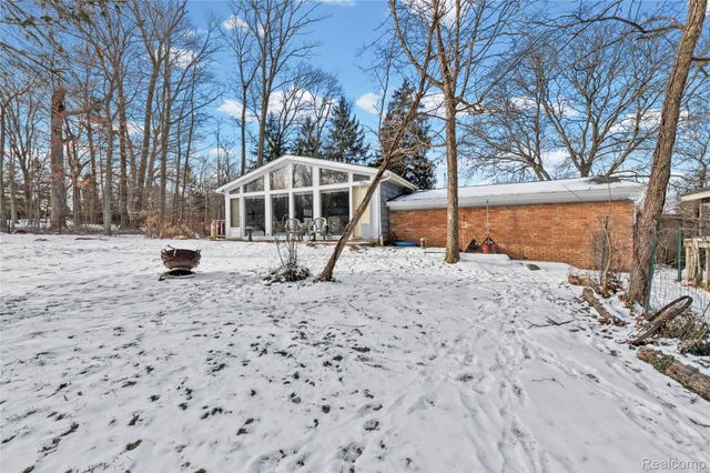 32998 Biddestone Lane, Farmington Hills, MI 48334