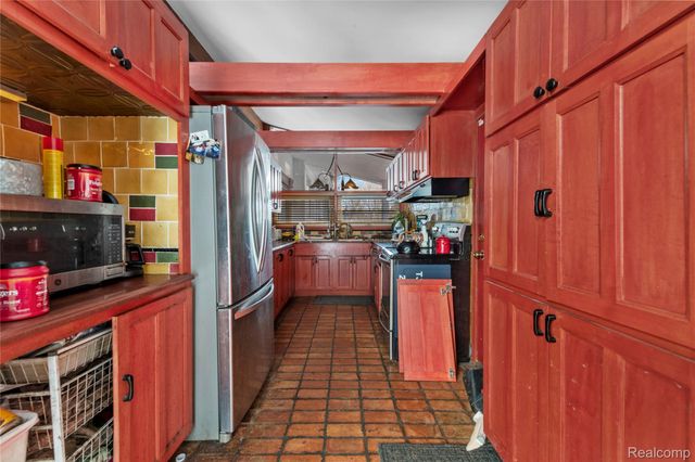 32998 Biddestone Lane, Farmington Hills, MI 48334