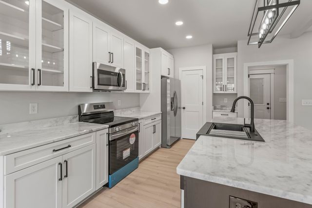 106 5th ave N, Decherd, TN 37324