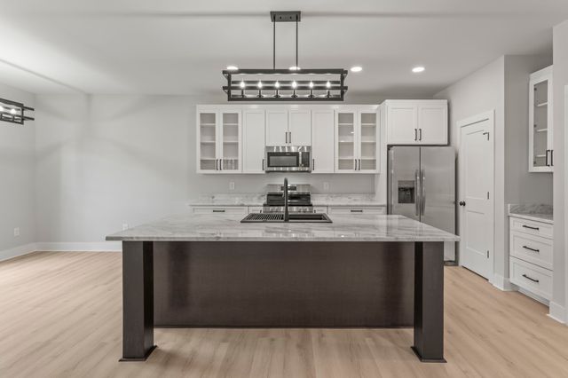 106 5th ave N, Decherd, TN 37324