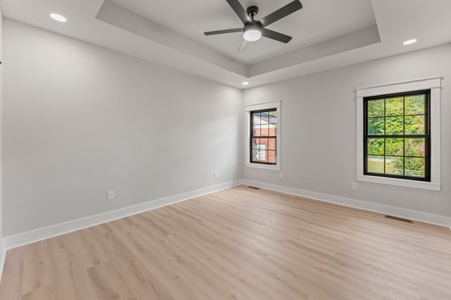 106 5th ave N, Decherd, TN 37324