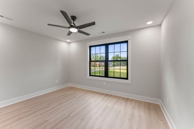 106 5th ave N, Decherd, TN 37324