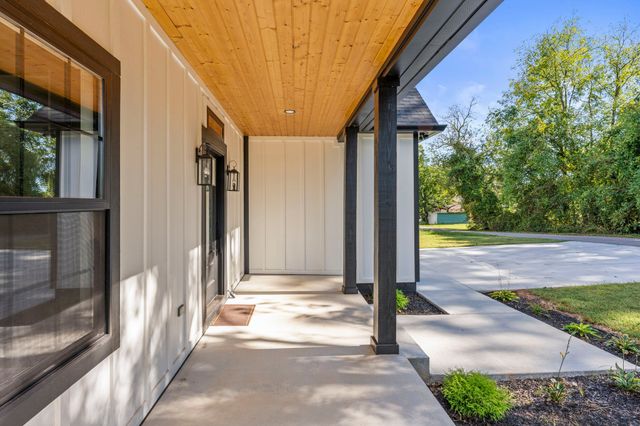 106 5th ave N, Decherd, TN 37324