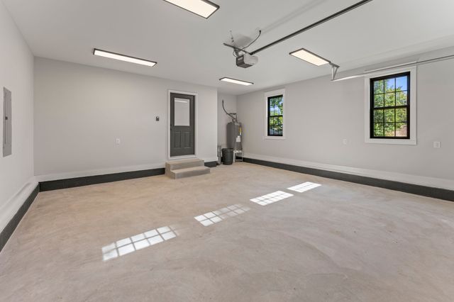 106 5th ave N, Decherd, TN 37324